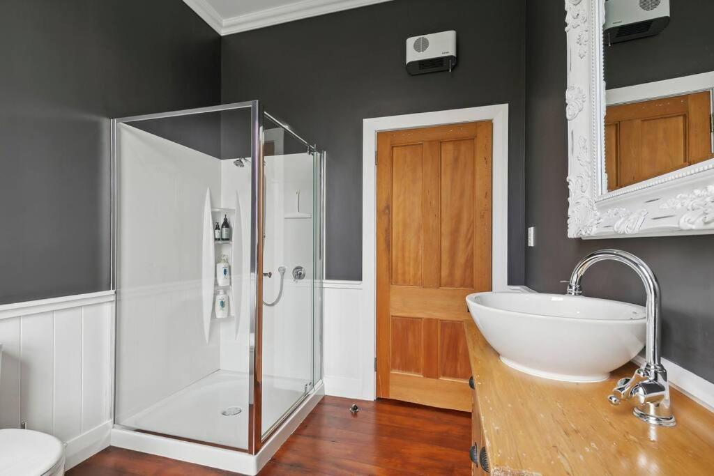 Historic Charm In Greytown - Cosy Kowhai Cottage Exteriér fotografie